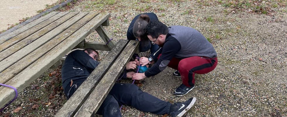 résoudre énigme team building sportif