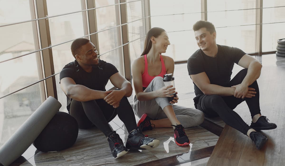 programme de coaching sportif en entreprise equipe heureuse cohesion