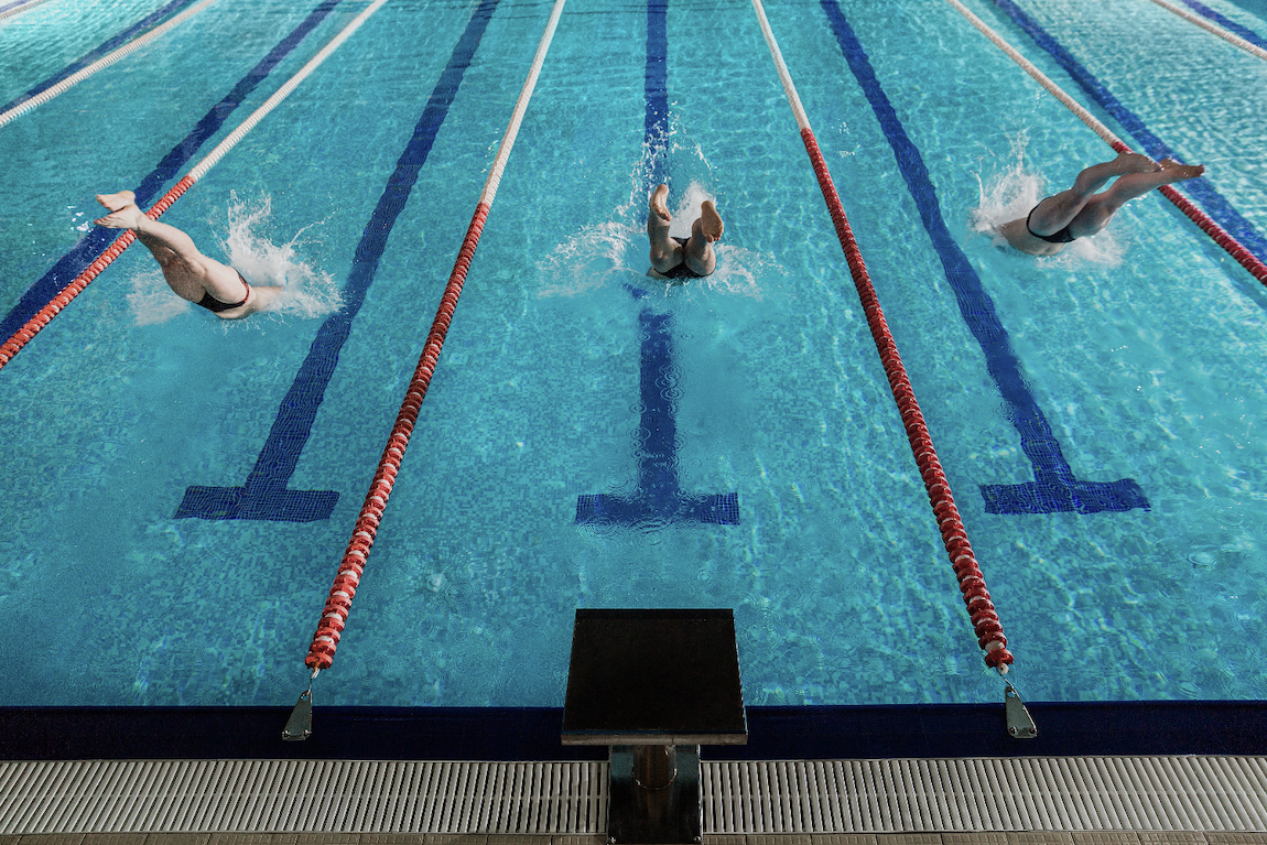 aller à la piscine pour bien reprendre le sport après les fêtes et retrouver sa condition physique